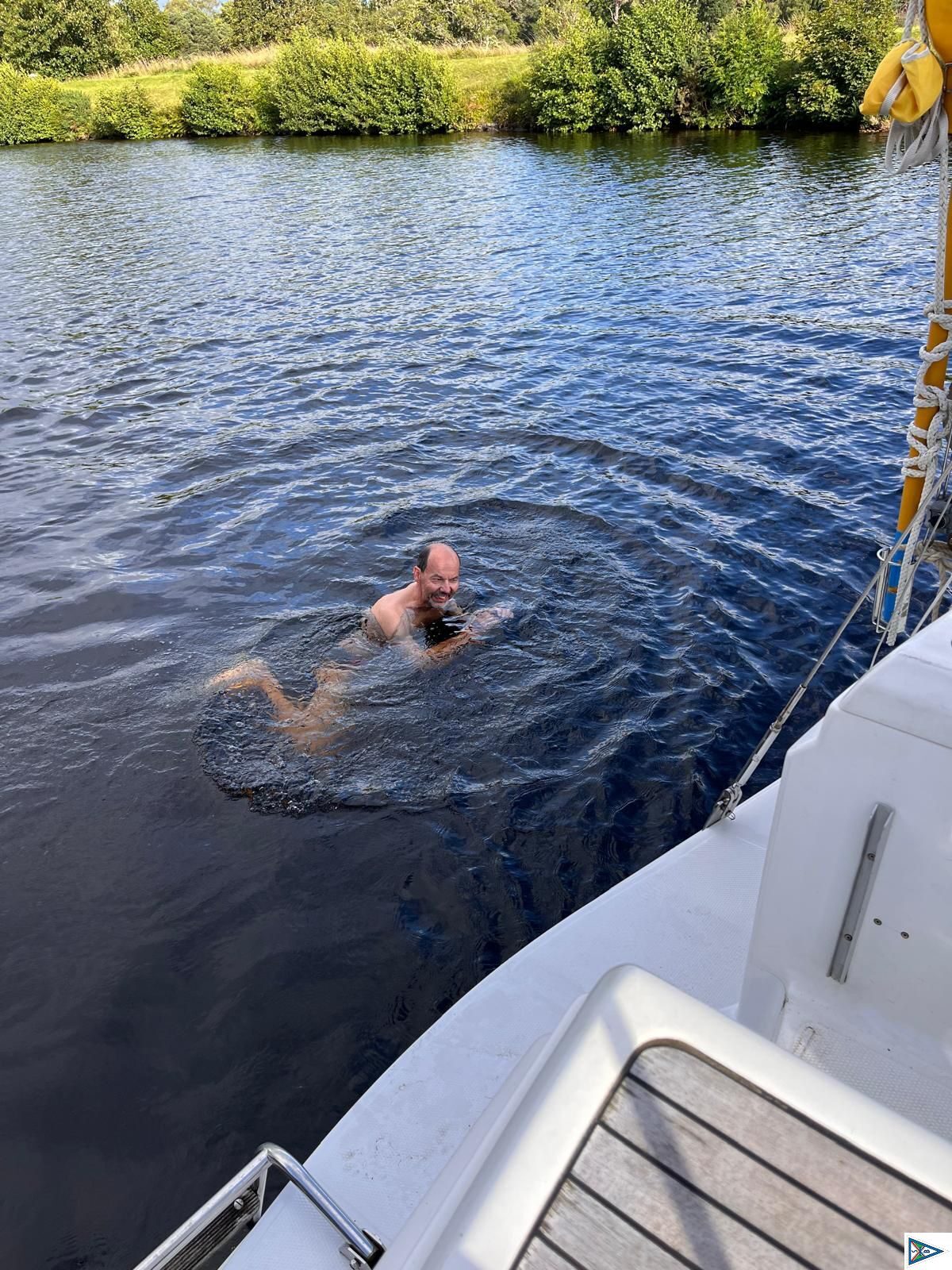 Baden gehen bei 12 Grad Wassertemperatur