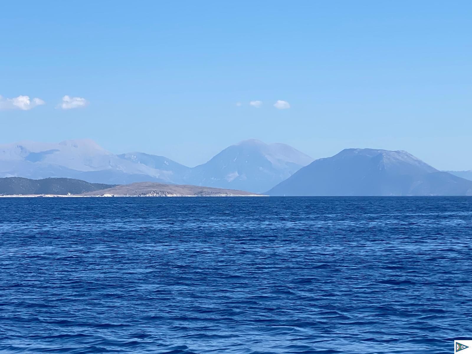 Segeln ohne Wind ist .....bei dem Wasser dann auch egal
